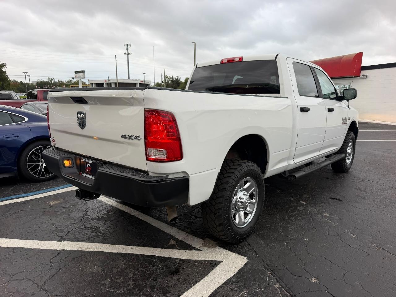 RAM 2500 Tradesman Crew Cab SWB 4WD 2017