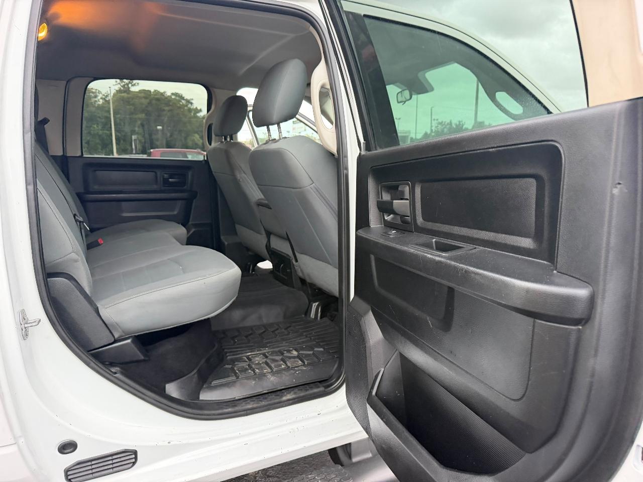 RAM 2500 Tradesman Crew Cab SWB 4WD 2017