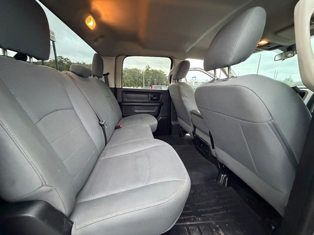 RAM 2500 Tradesman Crew Cab SWB 4WD 2017