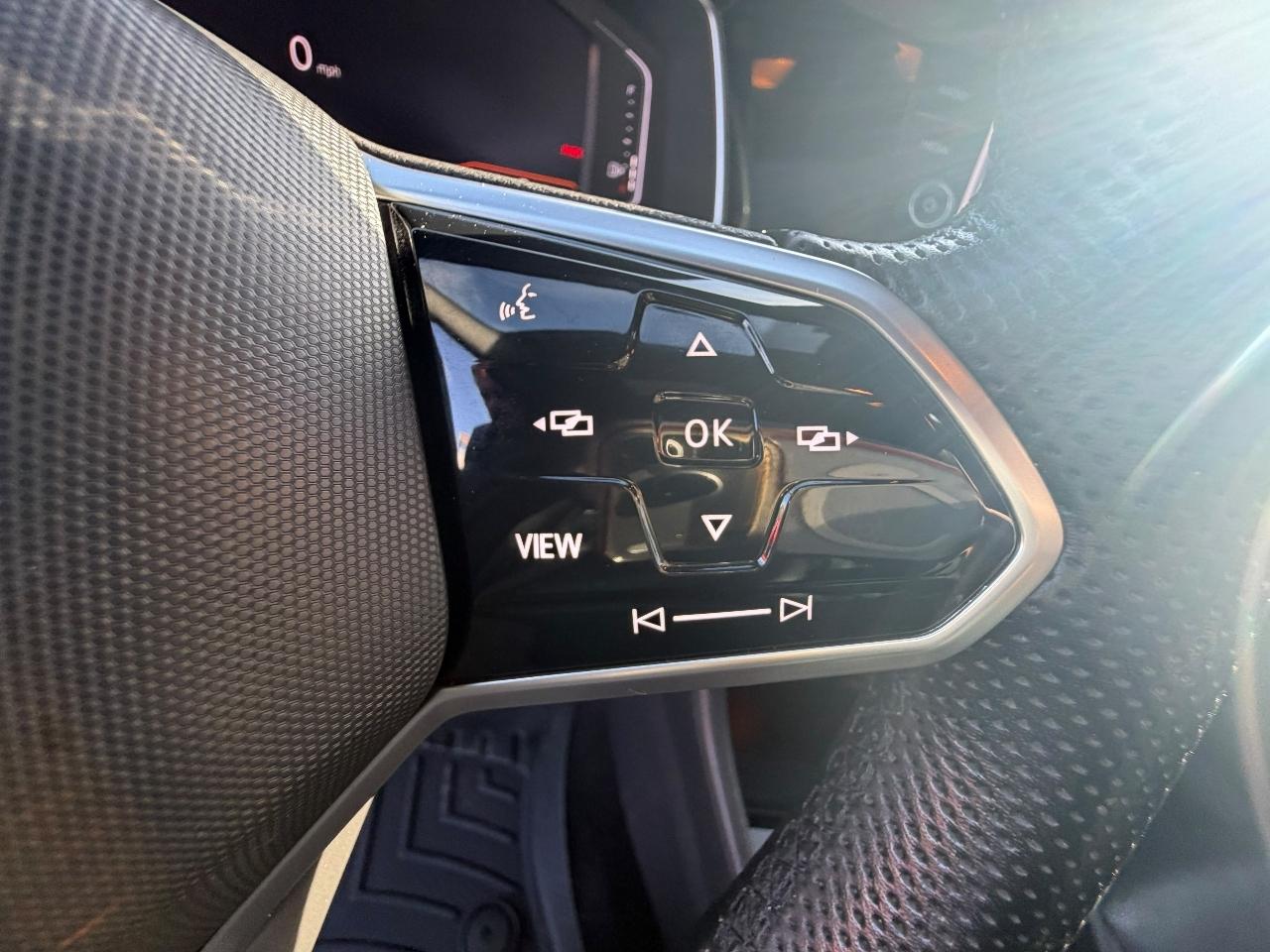 Volkswagen Jetta GLI Autobahn 6M 2023