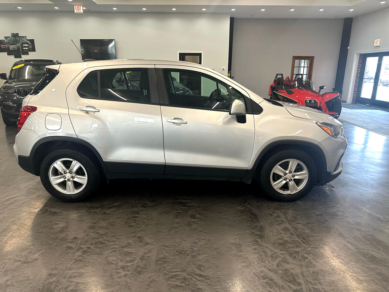 2020 Chevrolet Trax LS photo 4