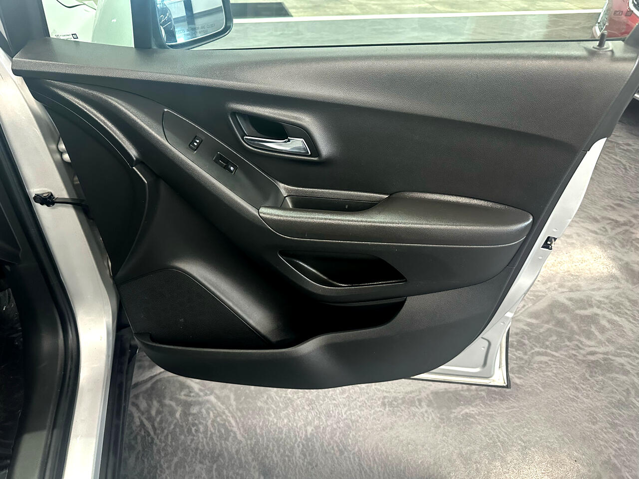 2020 Chevrolet Trax LS photo 9