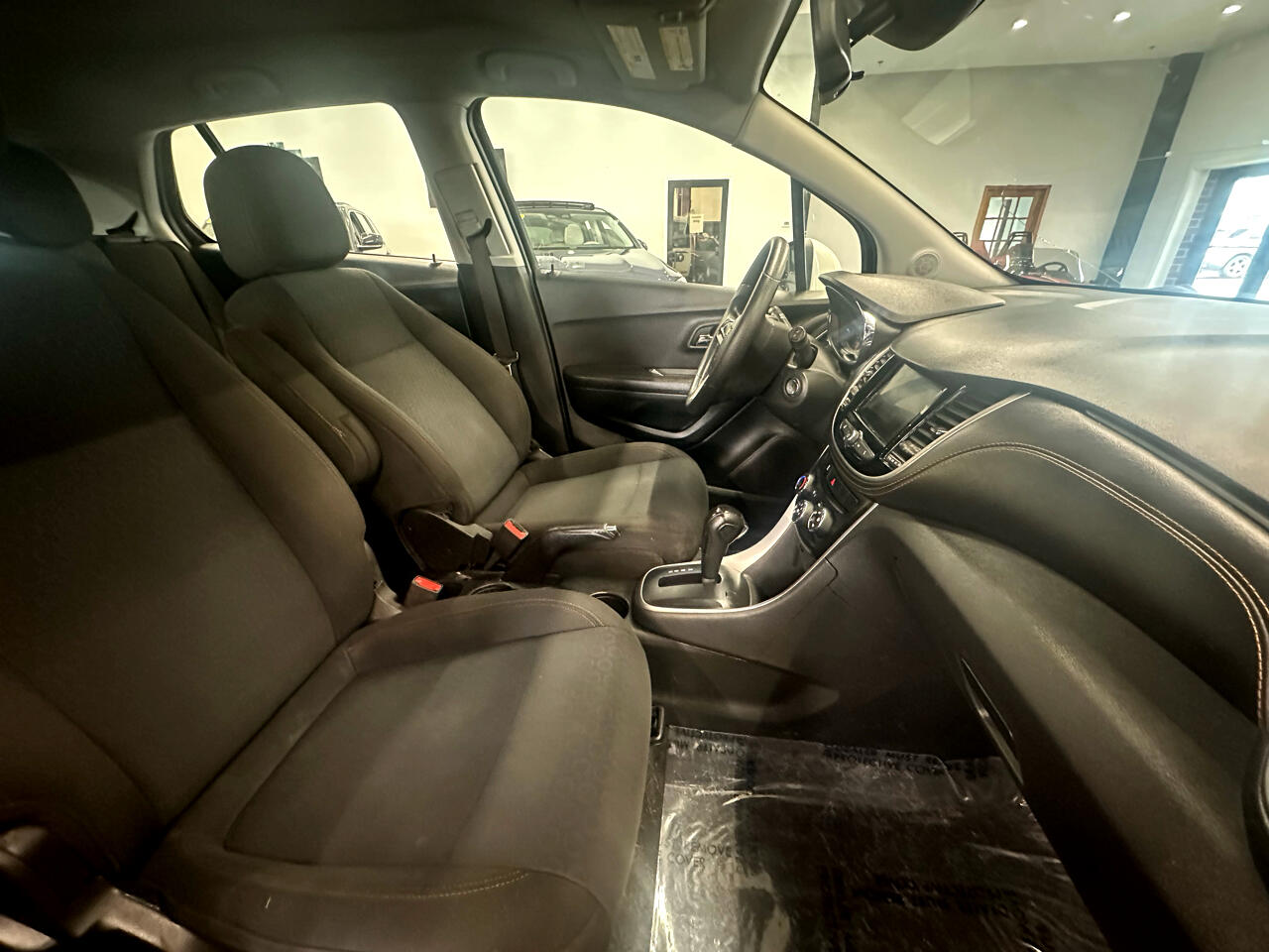 2020 Chevrolet Trax LS photo 12