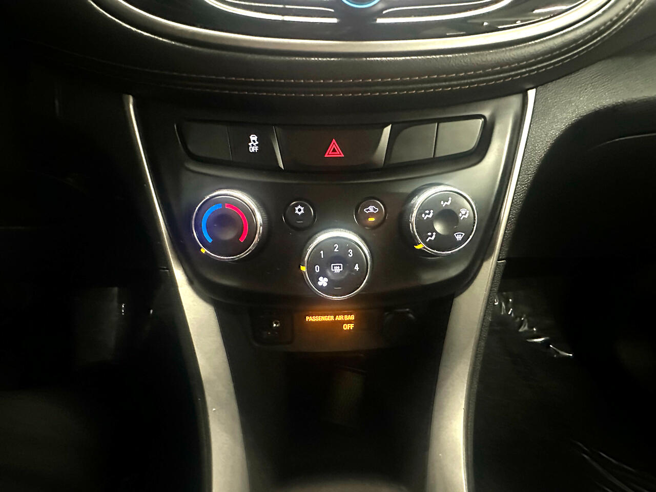 2020 Chevrolet Trax LS photo 19