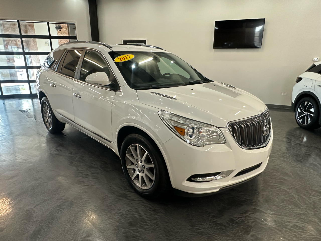 2017 Buick Enclave Leather photo 3