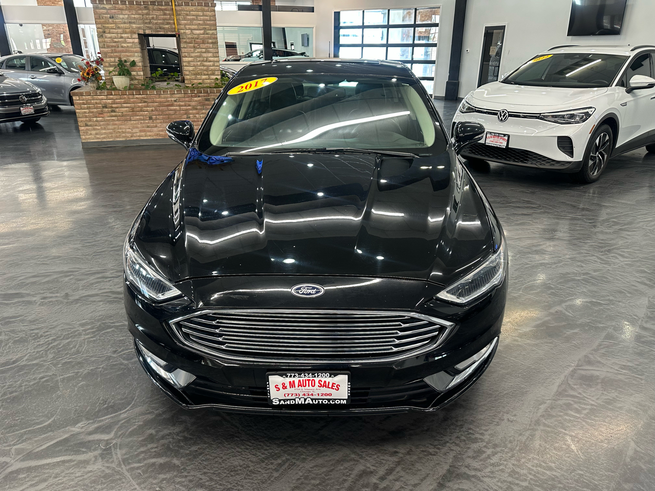 2017 Ford Fusion Titanium photo 2