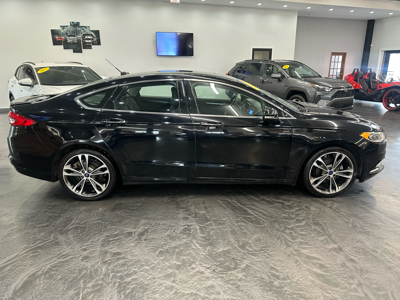 2017 Ford Fusion Titanium photo 4
