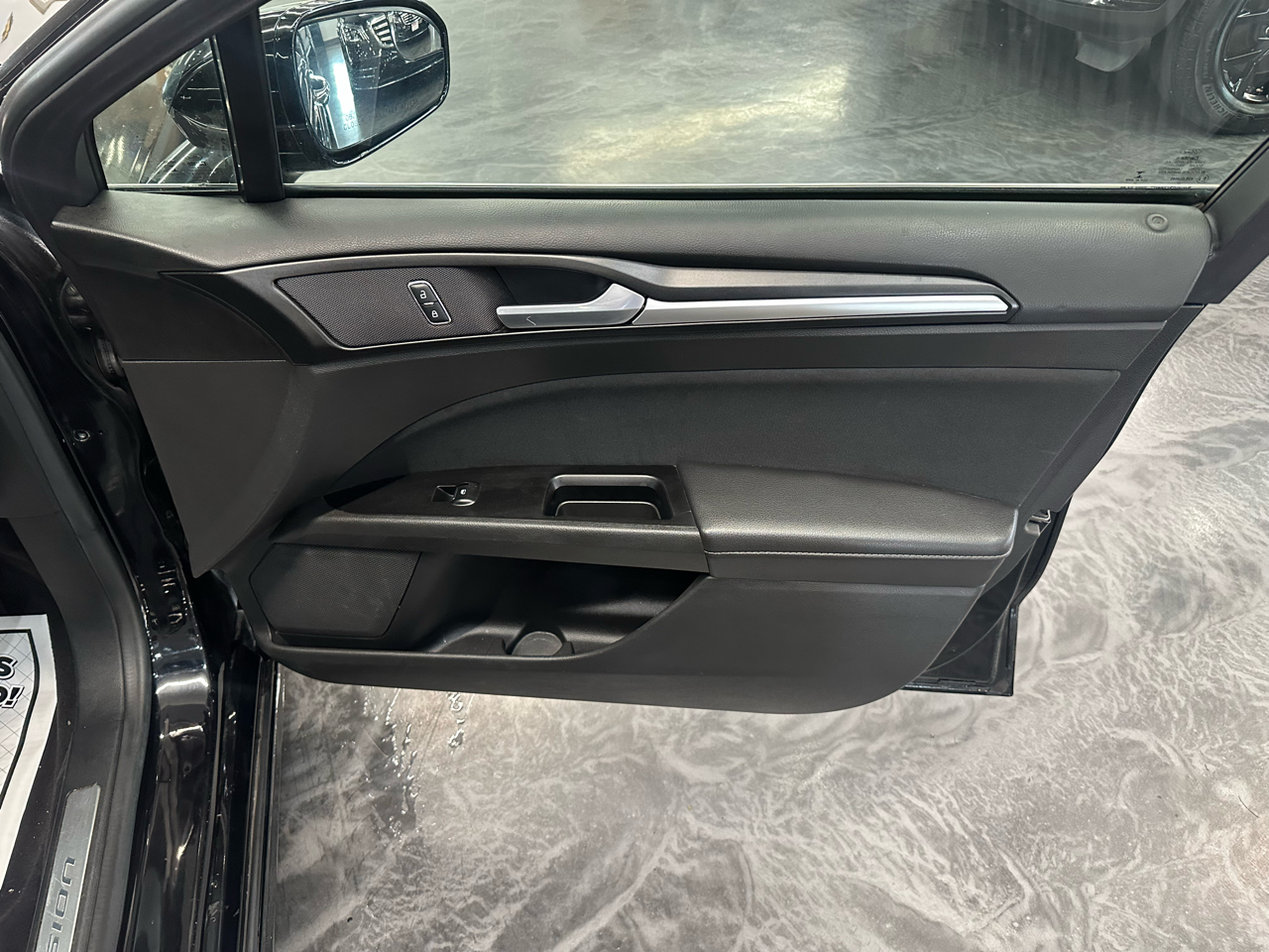 2017 Ford Fusion Titanium photo 12