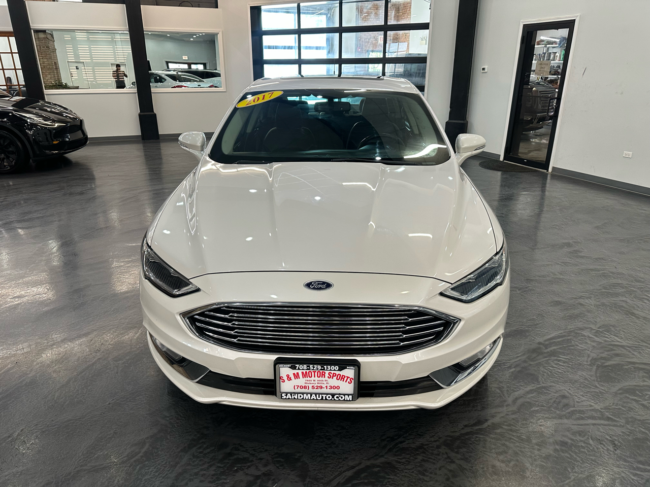 2017 Ford Fusion SE photo 2