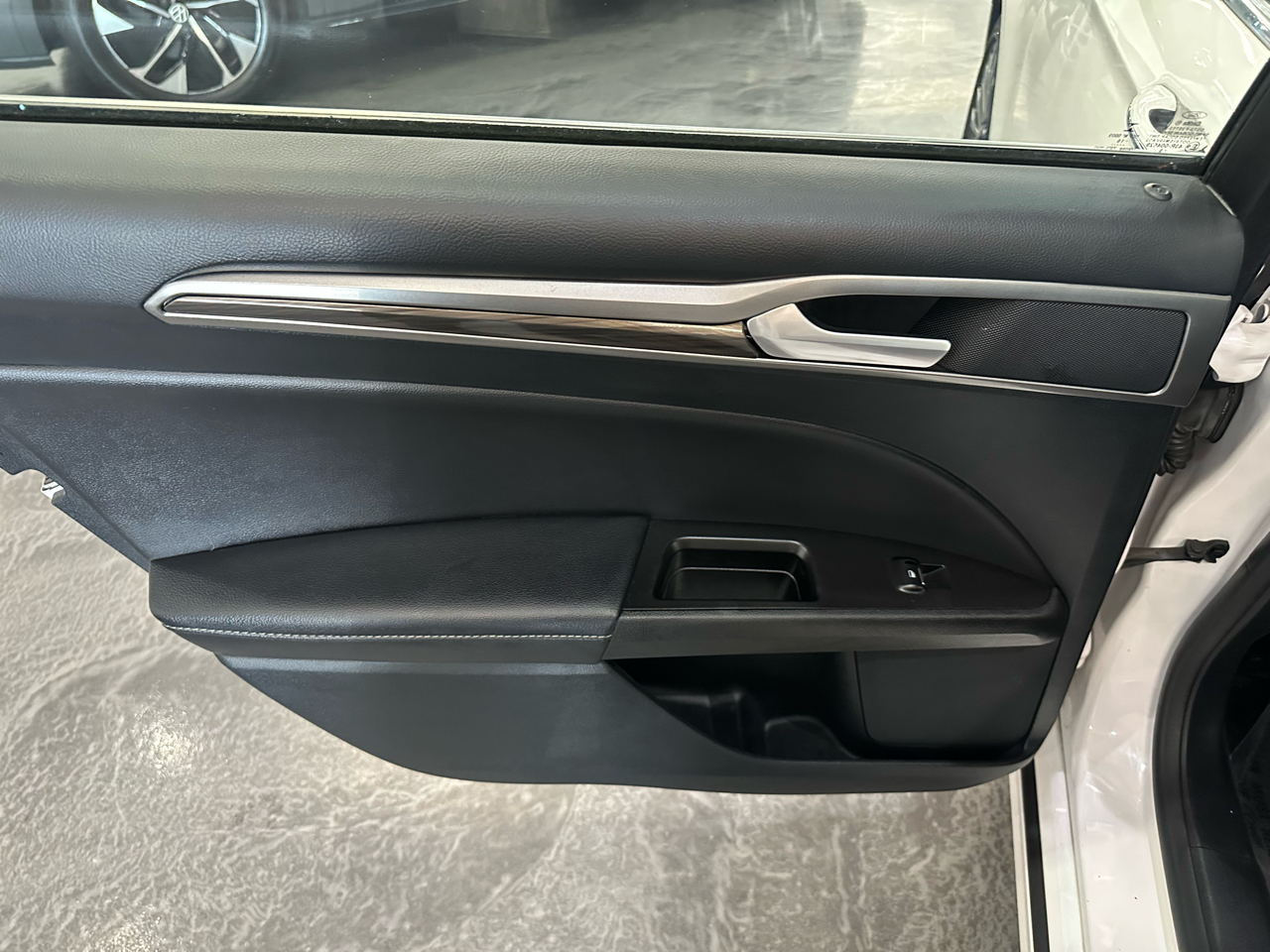 2017 Ford Fusion SE photo 10