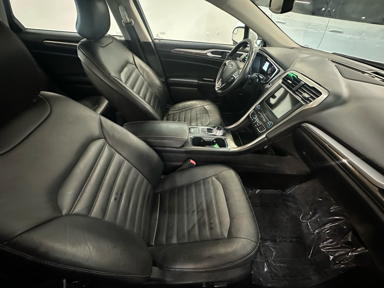 2017 Ford Fusion SE photo 11