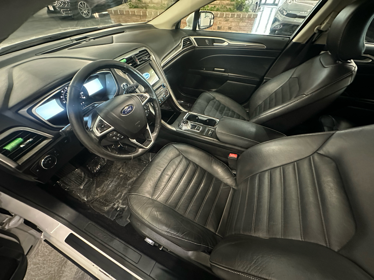 2017 Ford Fusion SE photo 14