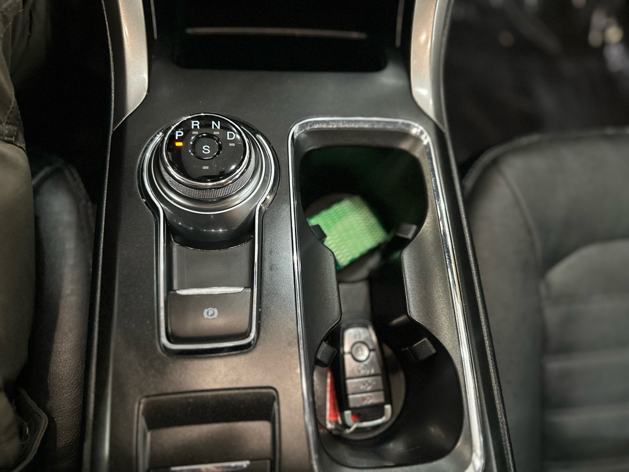 2017 Ford Fusion SE photo 18