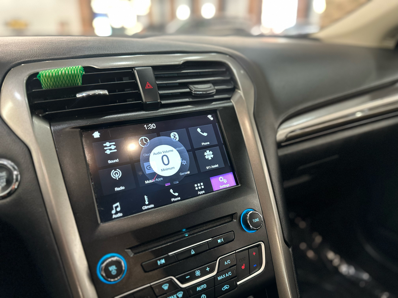 2017 Ford Fusion SE photo 19