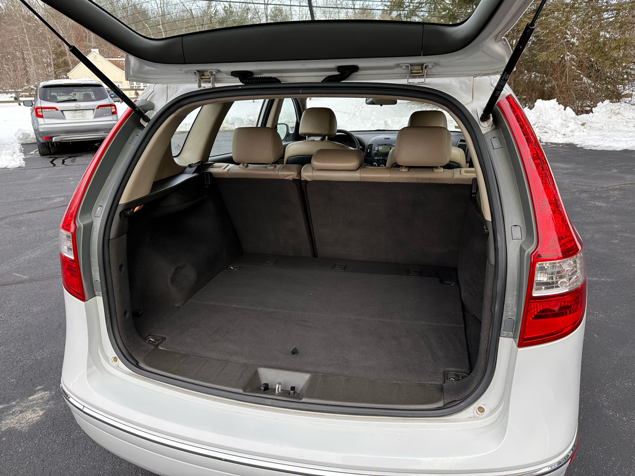 Hyundai Elantra Touring SE Automatic 2011