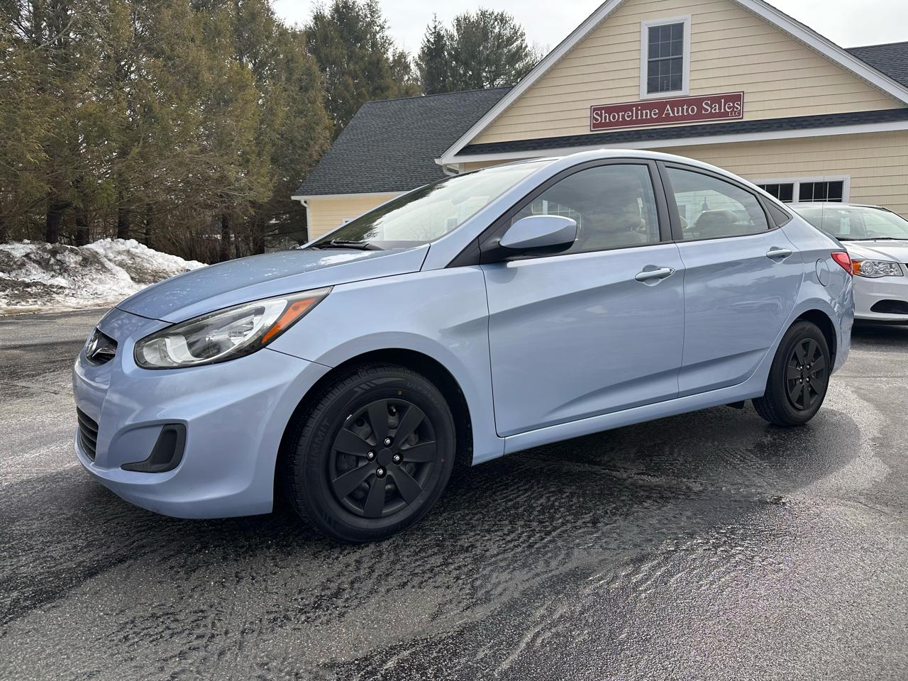Hyundai Accent GLS 4-Door 2012