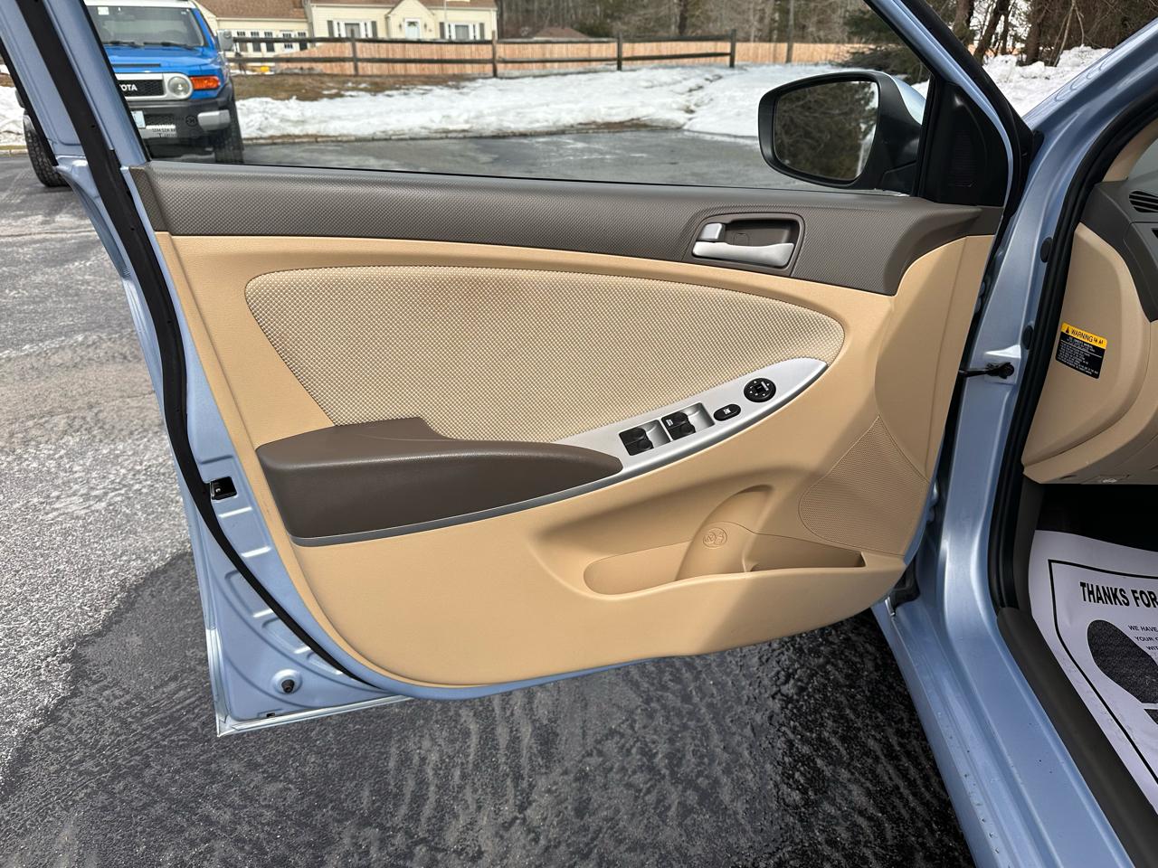 Hyundai Accent GLS 4-Door 2012