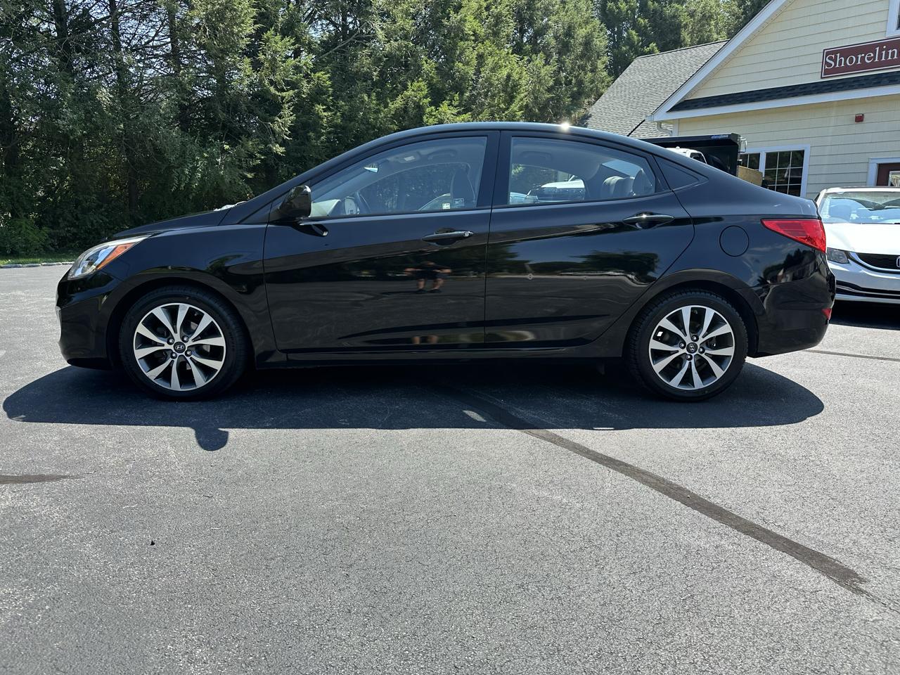 Hyundai Accent SE 4-Door 6A 2017
