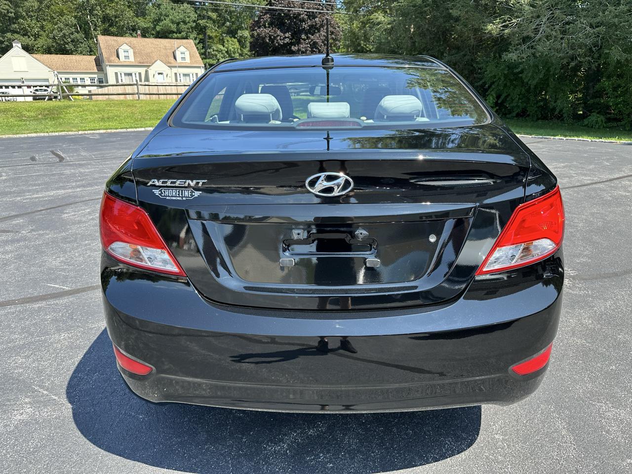 Hyundai Accent SE 4-Door 6A 2017