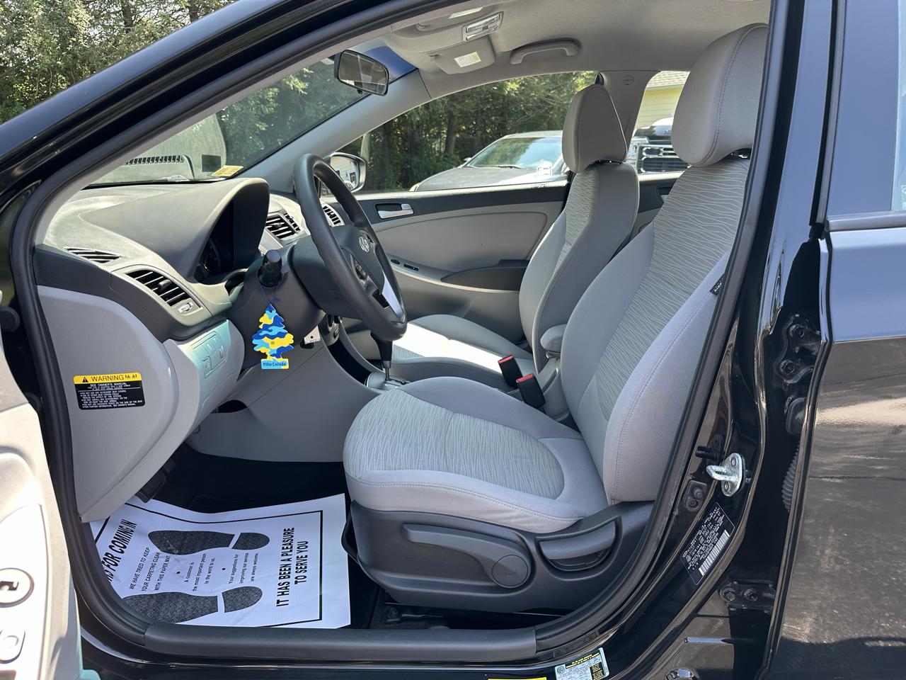 Hyundai Accent SE 4-Door 6A 2017