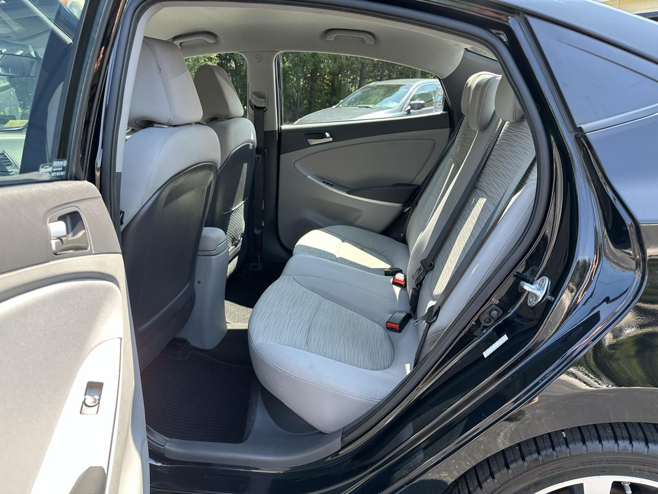 Hyundai Accent SE 4-Door 6A 2017