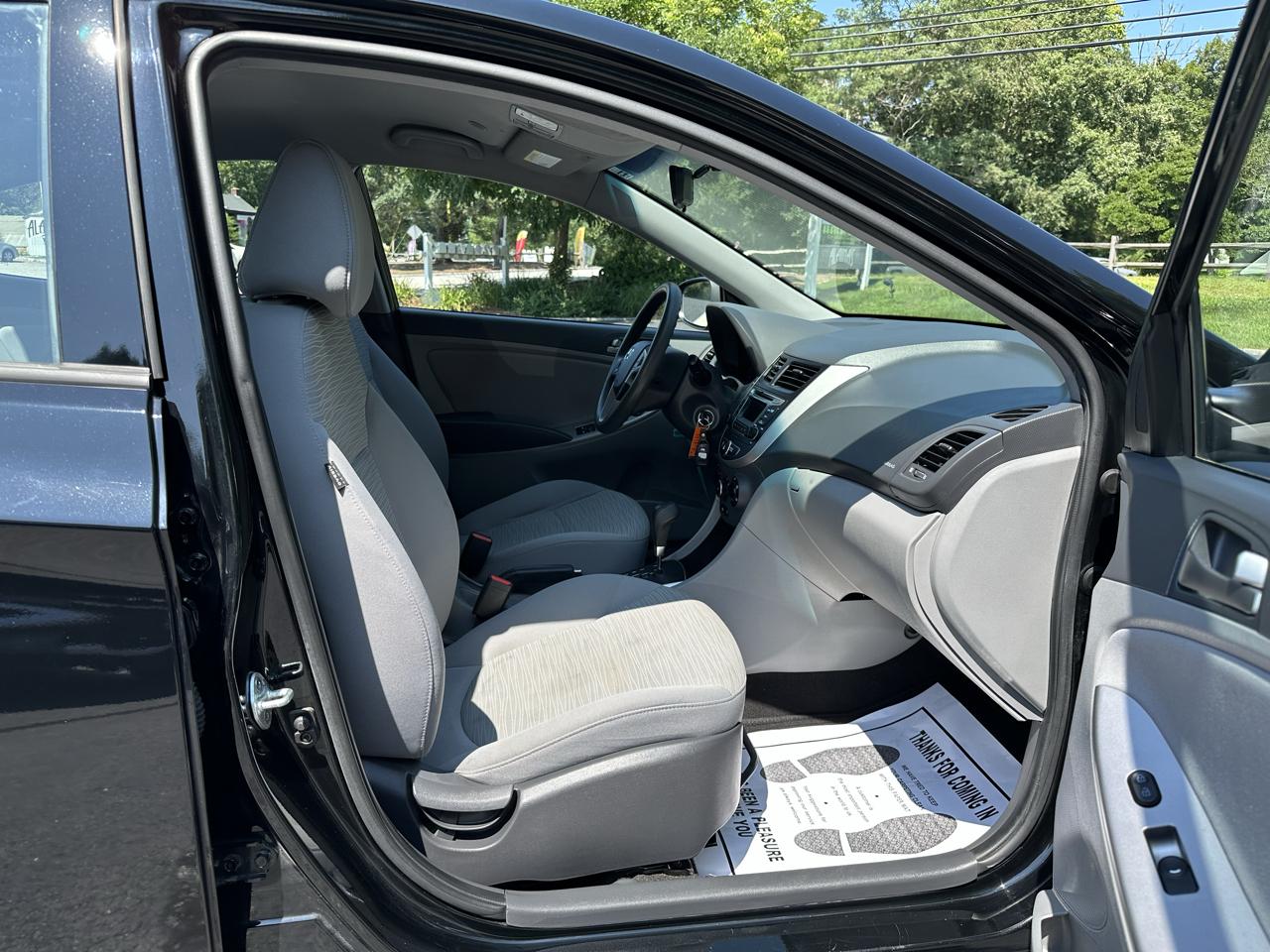 Hyundai Accent SE 4-Door 6A 2017
