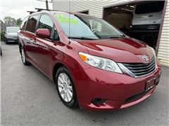 2013 Toyota Sienna  2013 Toyota Sienna