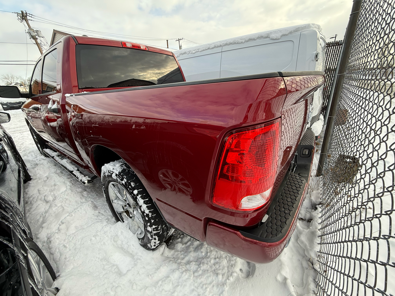 RAM 1500 4WD Crew Cab 140.5" Express 2015