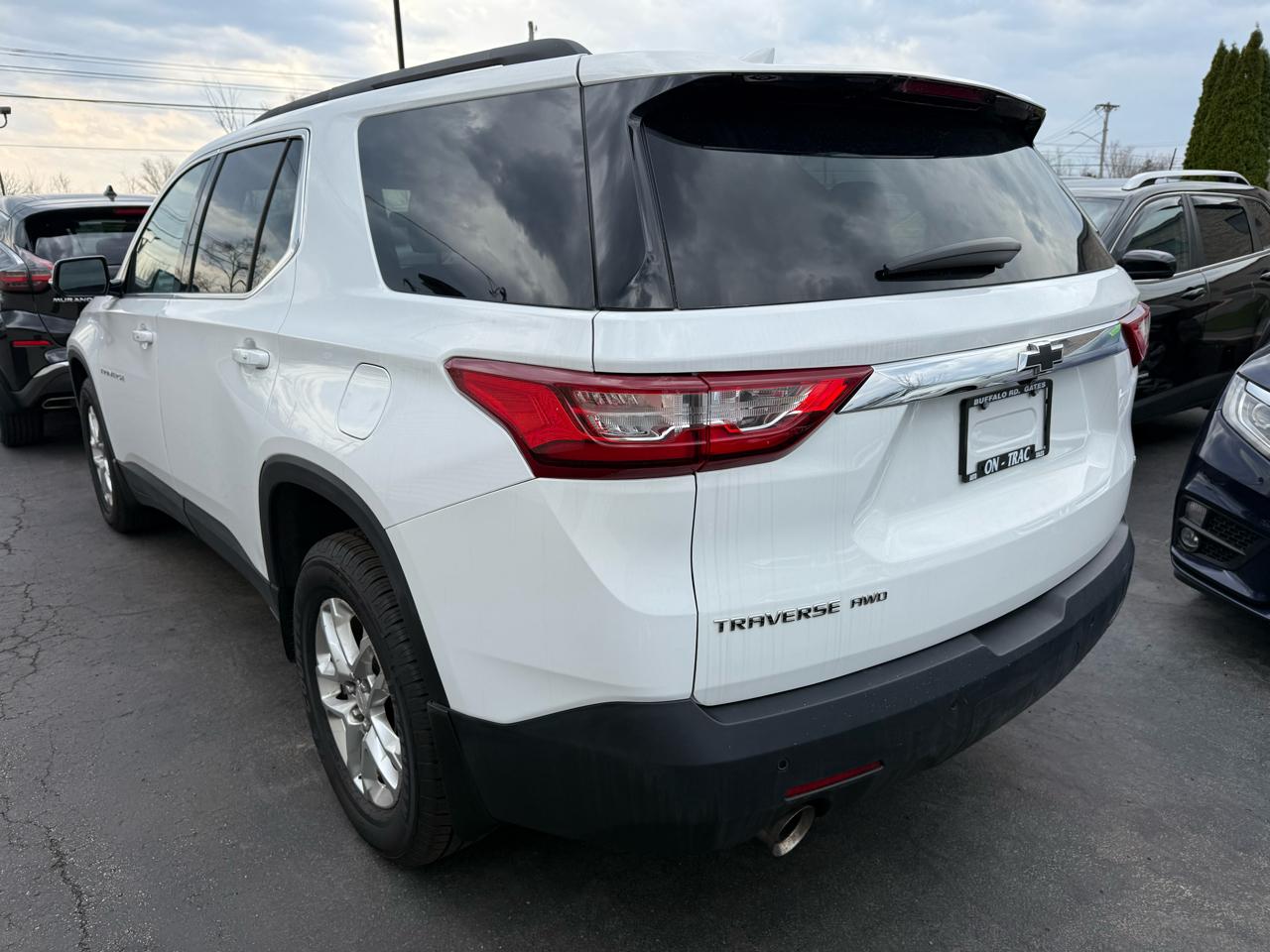 Chevrolet Traverse AWD 4dr LT Cloth w/1LT 2020