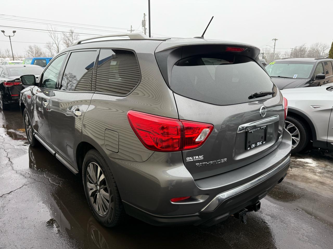 Nissan Pathfinder 4x4 S 2017