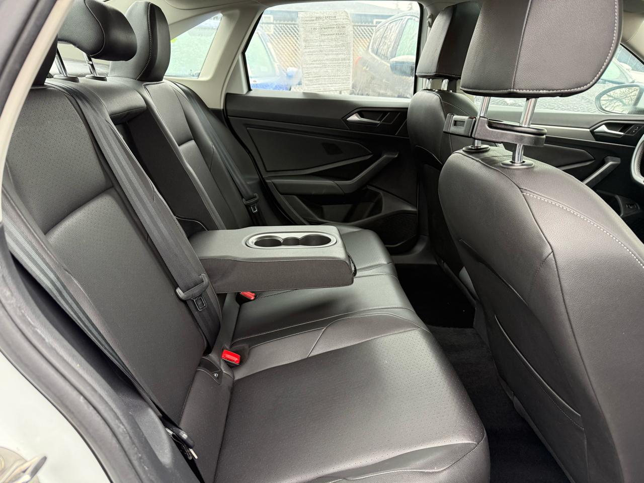 Volkswagen Jetta R-Line Auto w/SULEV 2020