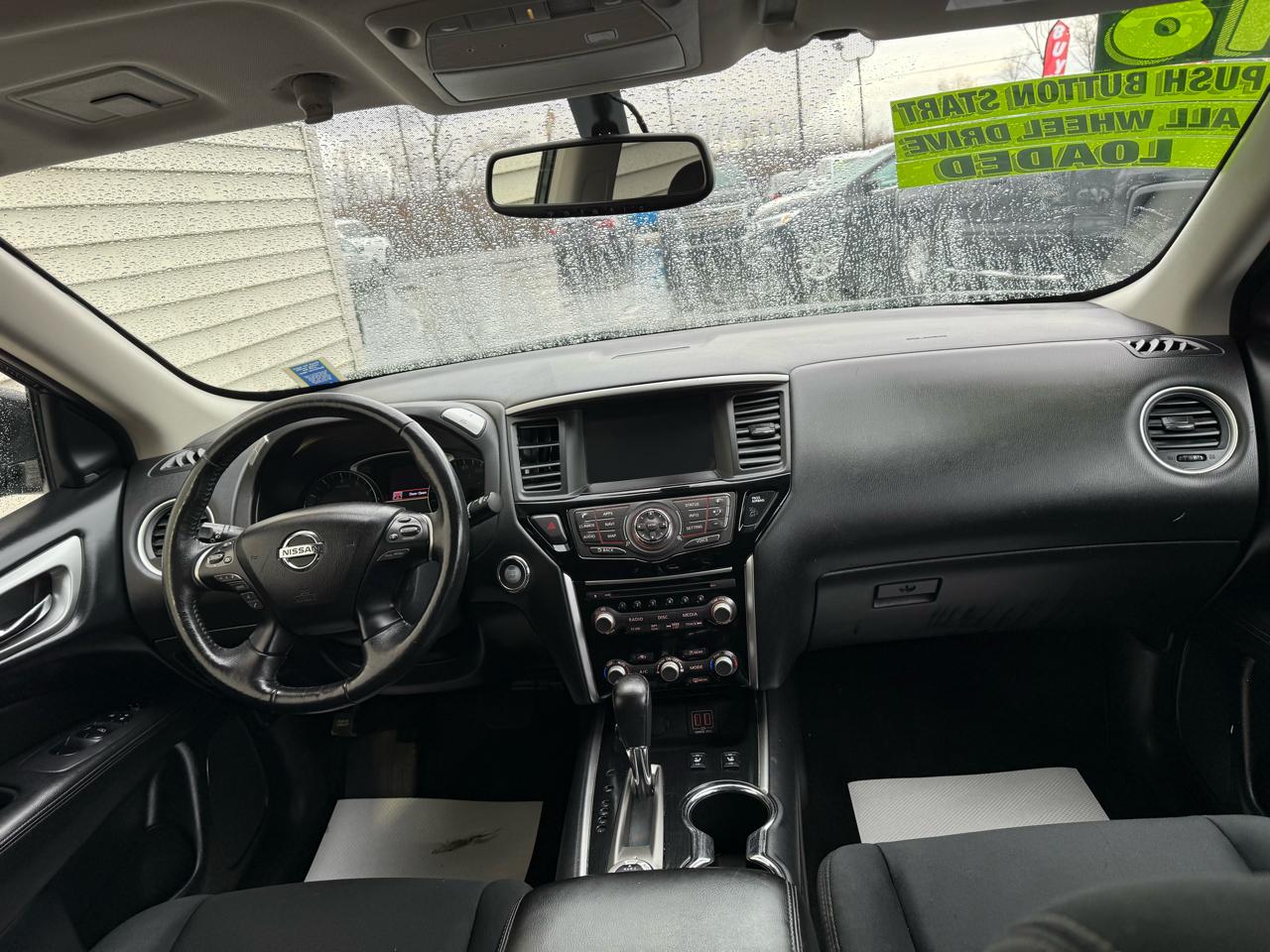 Nissan Pathfinder 4x4 SV 2018