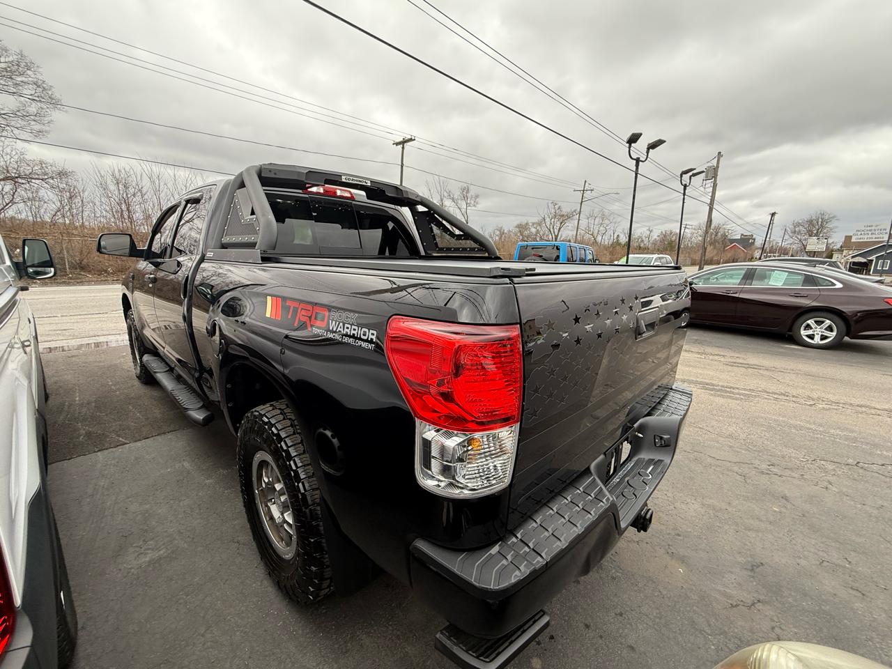 Toyota Tundra 4WD Truck Double Cab 5.7L V8 6-Spd AT (Natl) 2013
