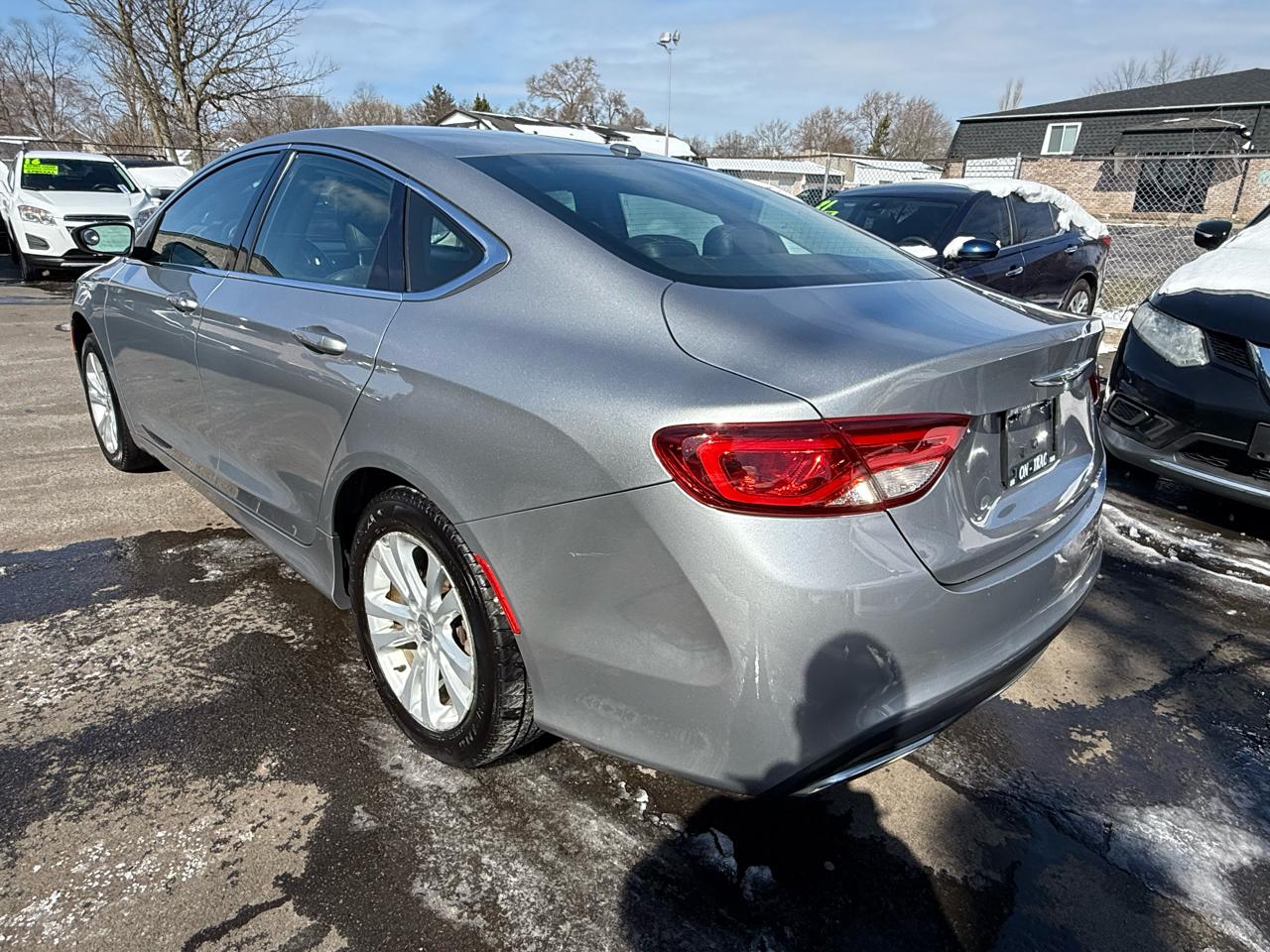 Chrysler 200 4dr Sdn Limited FWD 2016