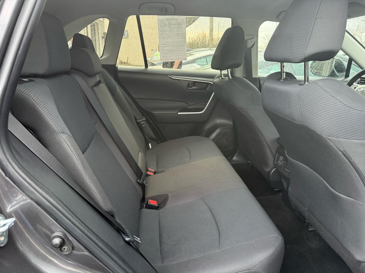 Toyota RAV4 LE AWD (Natl) 2022