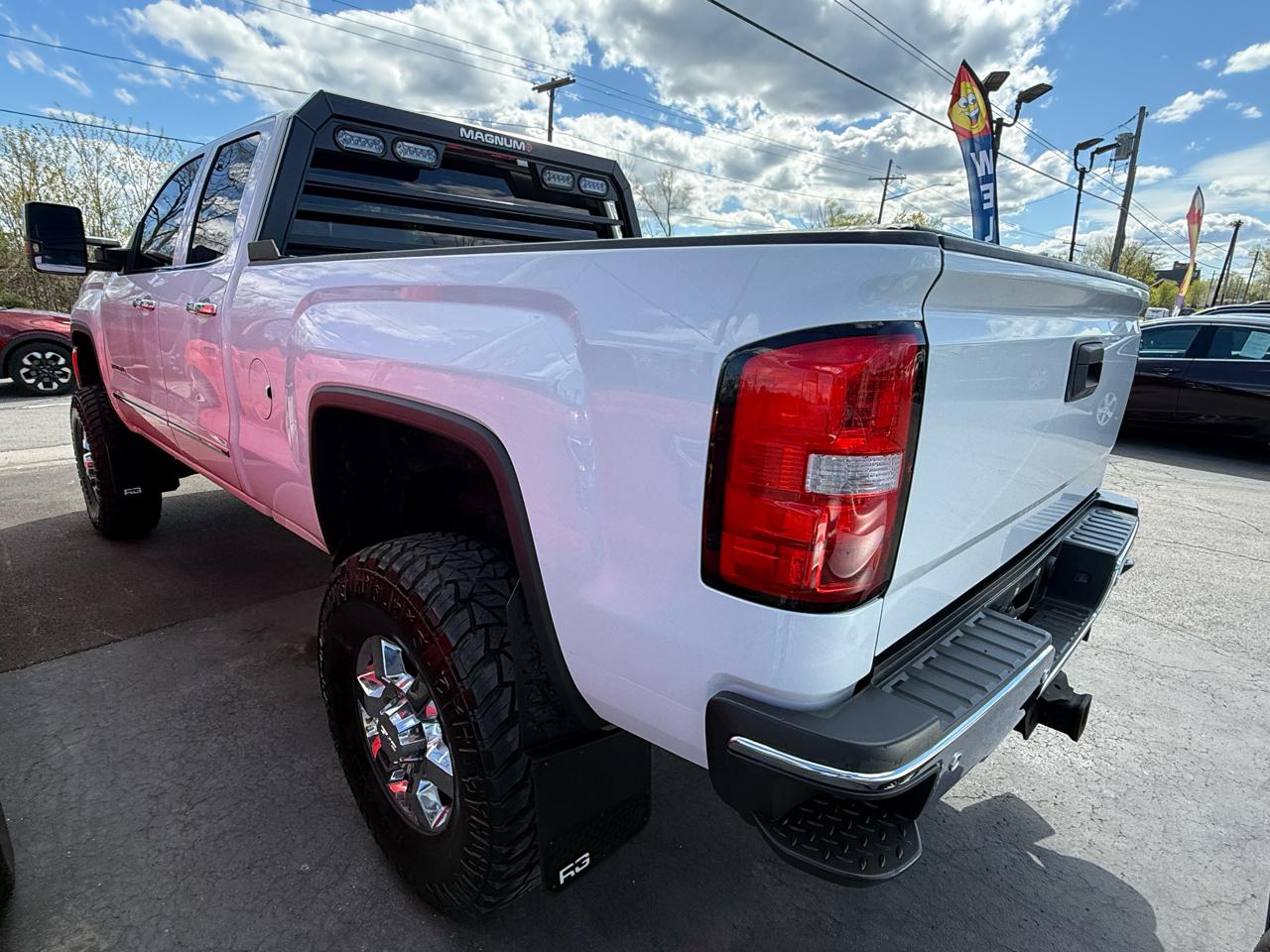 GMC Sierra 2500HD 4WD Double Cab 144.2" SLT 2015