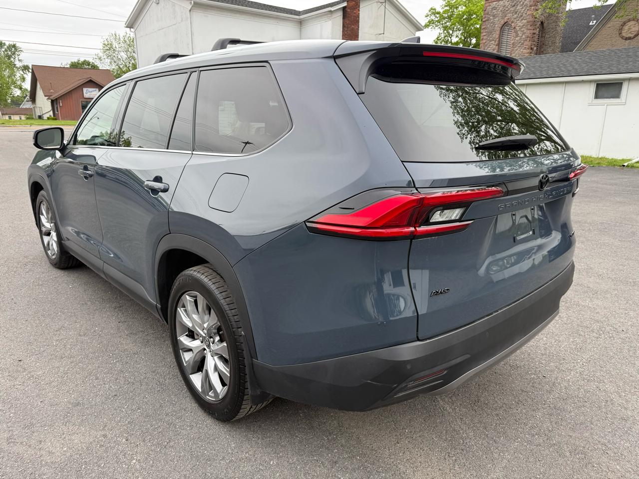 Toyota Grand Highlander Platinum AWD (Natl) 2024