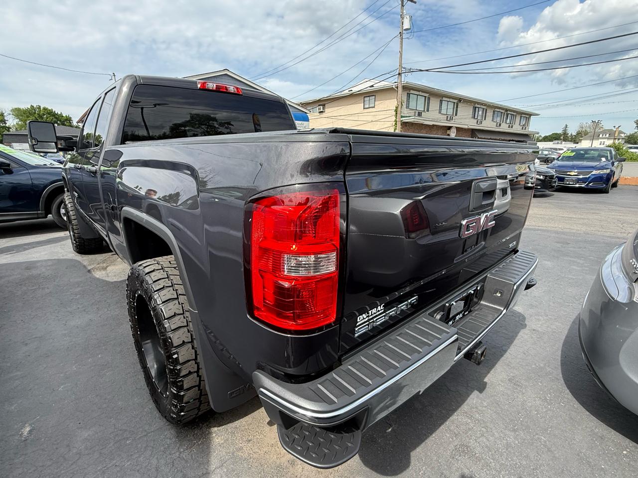 GMC Sierra 1500 4WD Double Cab 143.5" SLE 2015
