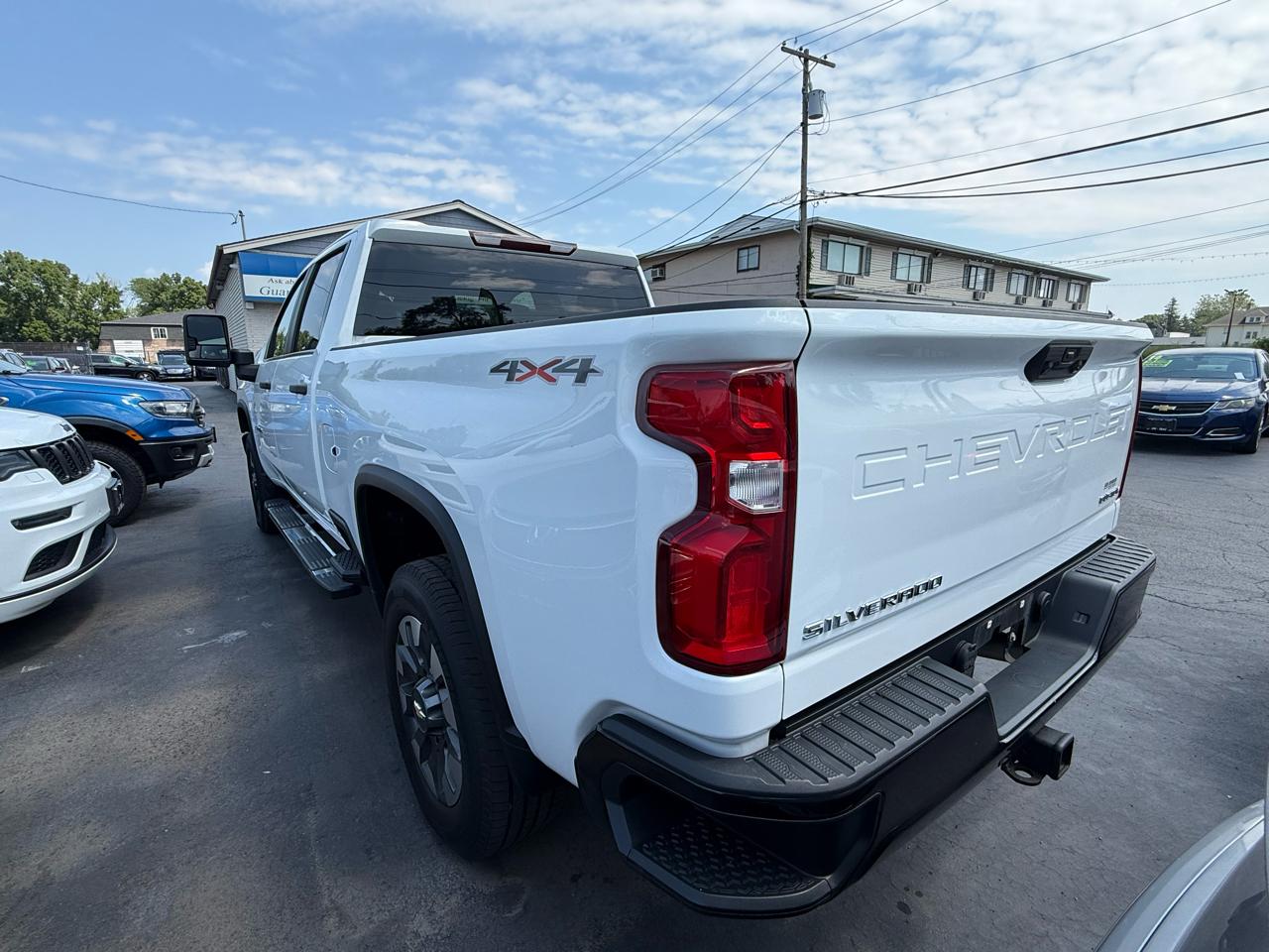 Chevrolet Silverado 2500HD 4WD Crew Cab 159" Custom 2021