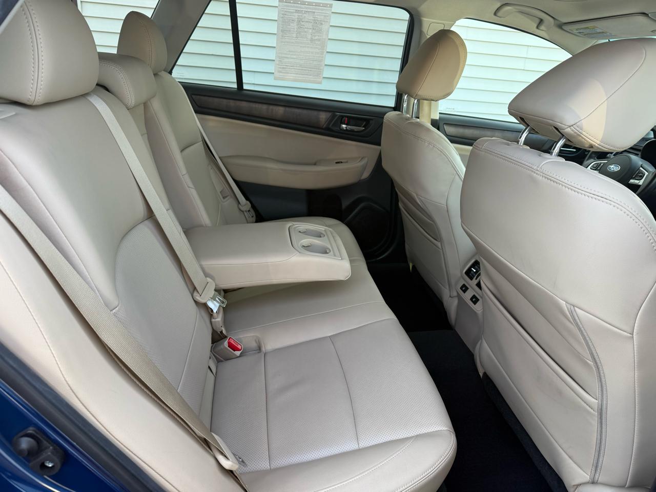 Subaru Outback 4dr Wgn 3.6R Limited 2015