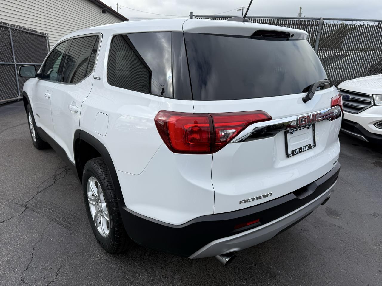 GMC Acadia AWD 4dr SLE w/SLE-1 2019