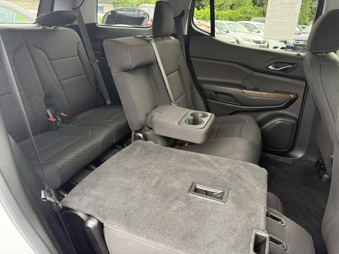 GMC Acadia AWD 4dr SLE w/SLE-1 2019