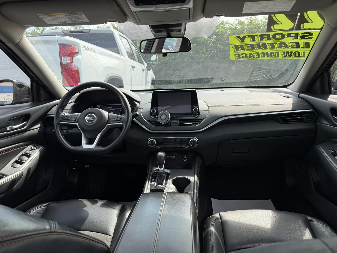 Nissan Altima 2.5 SR Sedan 2022