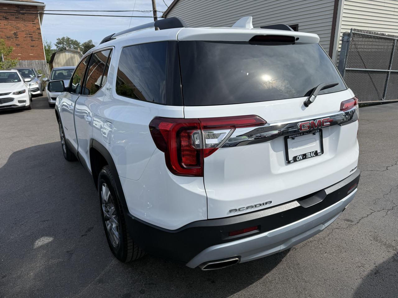 GMC Acadia AWD 4dr SLT 2021