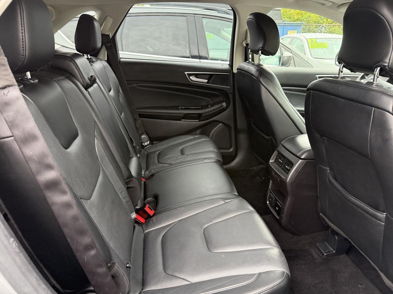 Ford Edge 4dr Titanium AWD 2015
