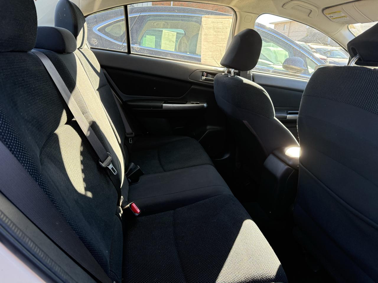 Subaru Impreza Sedan 4dr CVT 2.0i Premium 2016