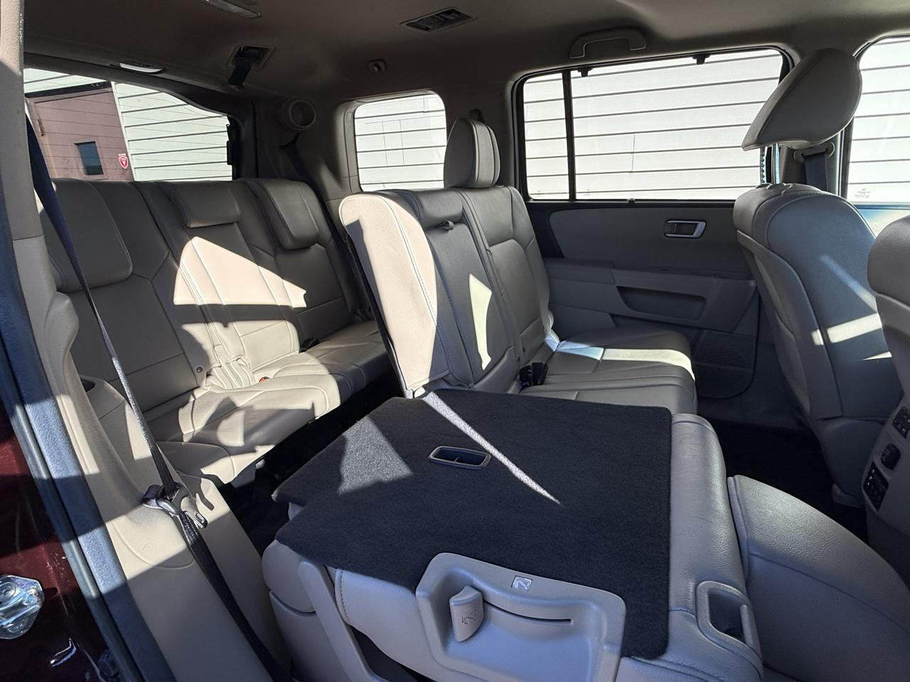 Honda Pilot 4WD 4dr Touring w/RES & Navi 2013