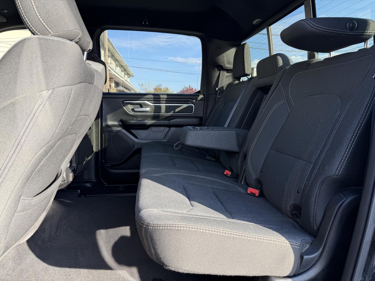 RAM 1500 Big Horn/Lone Star 4x4 Crew Cab 5'7" Box 2019