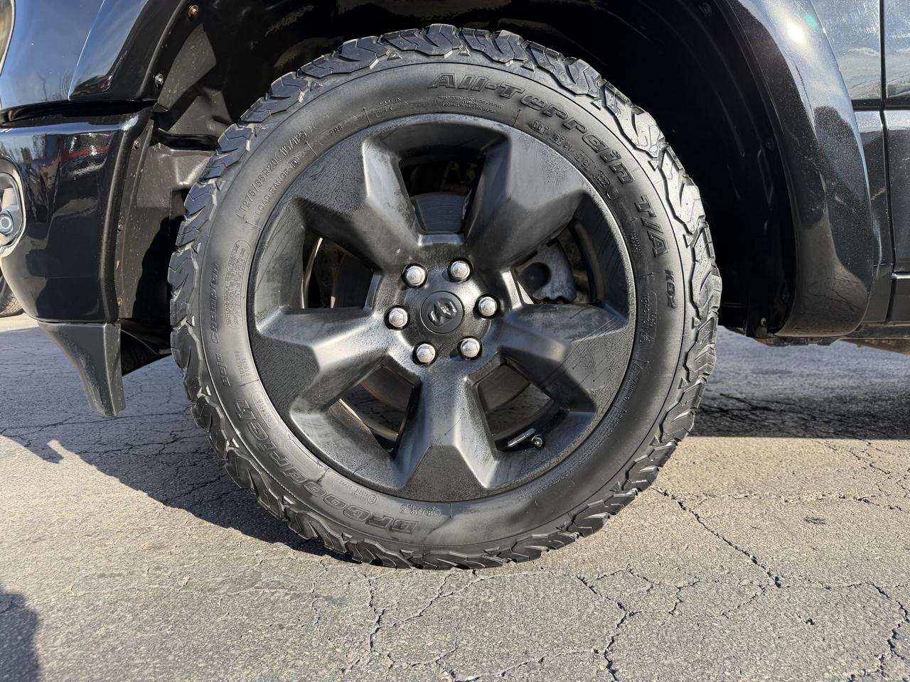 RAM 1500 Big Horn/Lone Star 4x4 Crew Cab 5'7" Box 2019
