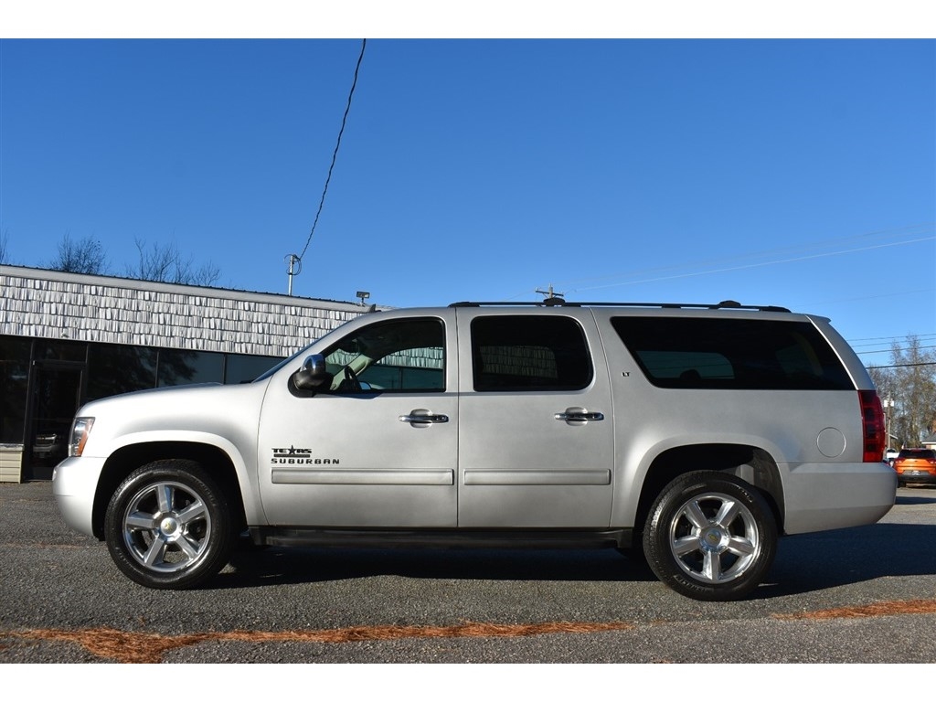 Chevrolet Suburban 2WD 4dr LT 2014